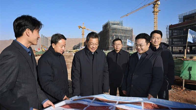 任振鶴在武威張掖調(diào)研時(shí)強(qiáng)調(diào)搶抓“雙碳”機(jī)遇實(shí)施“新能源+”行動加快構(gòu)建體現(xiàn)甘肅特色和優(yōu)勢的現(xiàn)代化產(chǎn)業(yè)體系